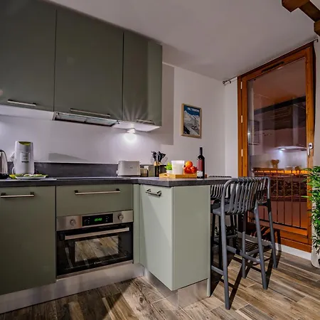 In-out, Heart Val Thorens, Charming Studio, Wifi Апартаменты *