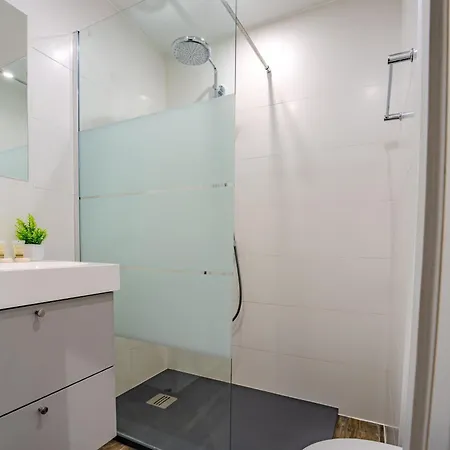 In-out, Heart Val Thorens, Charming Studio, Wifi Апартаменты *