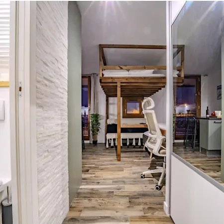 In-out, Heart Val Thorens, Charming Studio, Wifi Апартаменти *