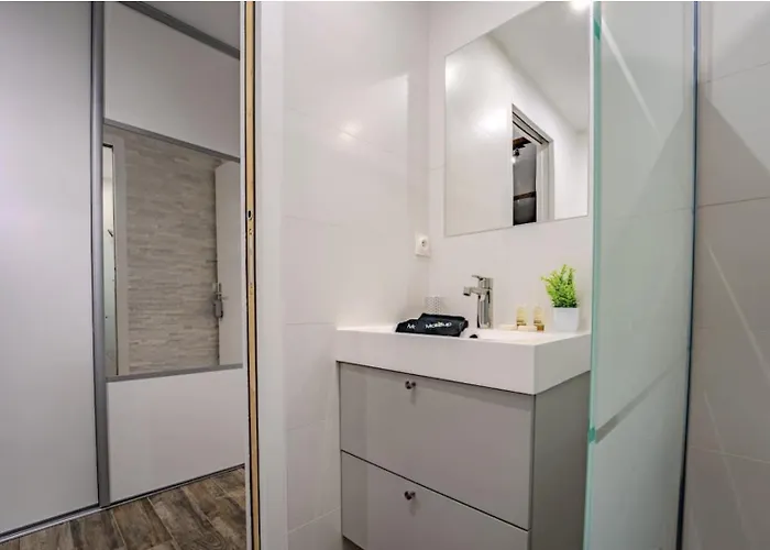 Daire Charming Apt, In-out, Heart - Roche Blanche *